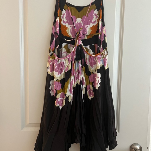 Sundress - Picture 2 of 3